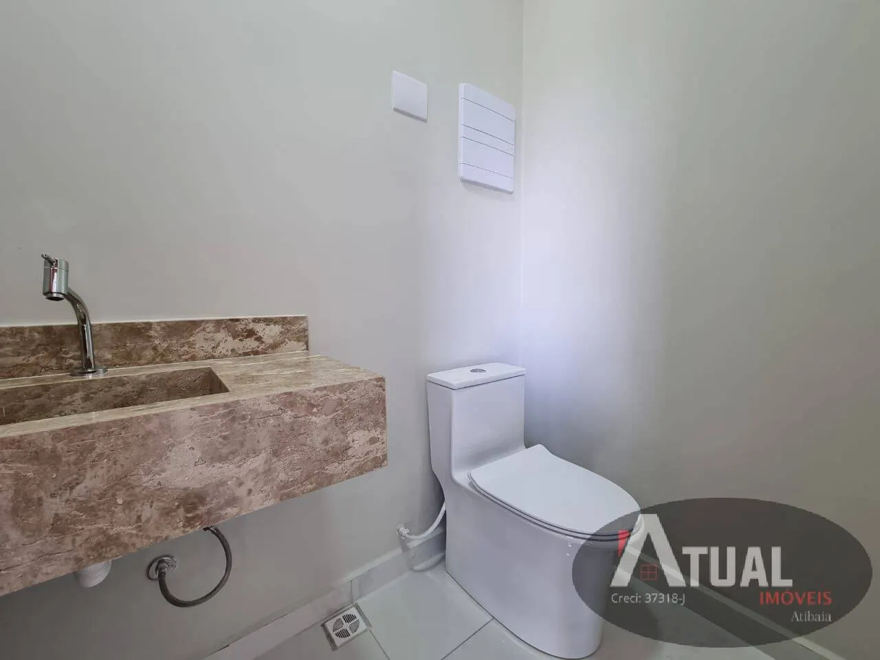 House for sale of 300 m² in Atibaia, SP, Brazil