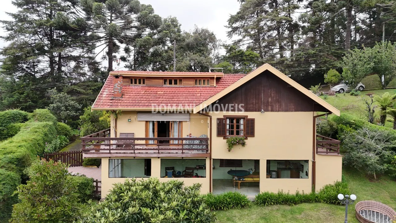 Casa à venda de 1.560 m² em Campos do Jordão, SP, Brasil