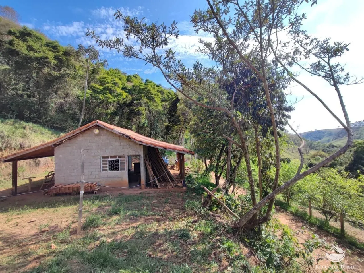 Sítio à venda de 23 ha em Silveiras, SP, Brasil