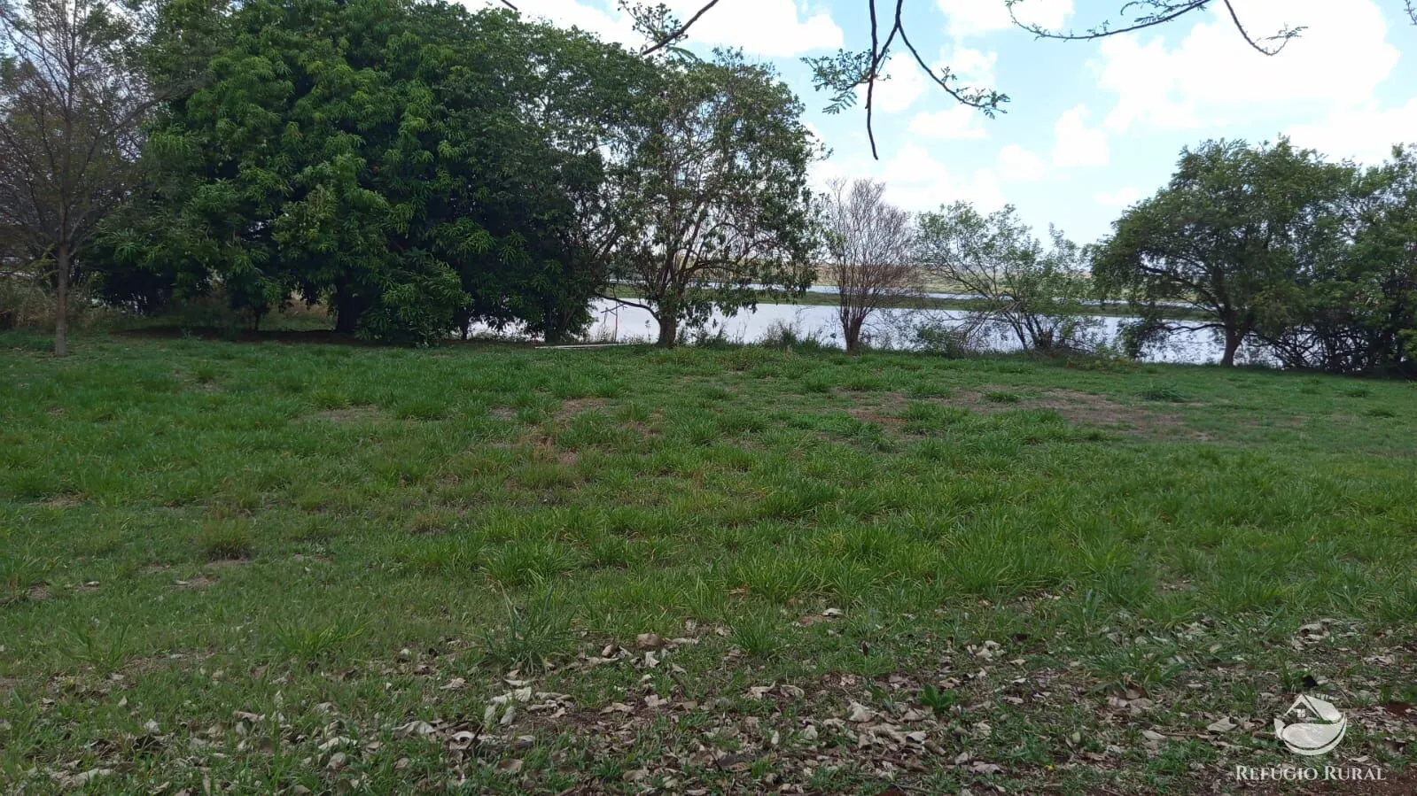 Sítio à venda de 2 ha em Planura, MG, Brasil