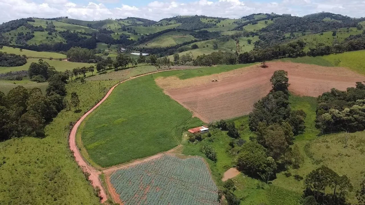 Small farm for sale of 24 acres in Ipuiúna, MG, Brazil