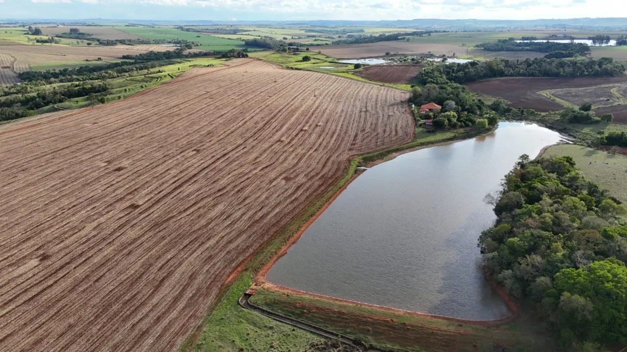 Fazenda à venda de 90 ha em Quadra, SP, Brasil