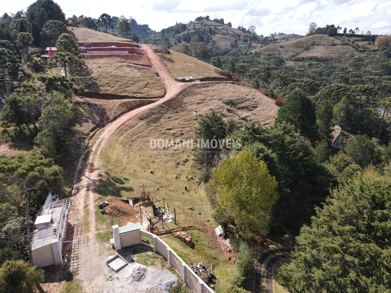 Casa à venda de 1.000 m² em Campos do Jordão, SP, Brasil