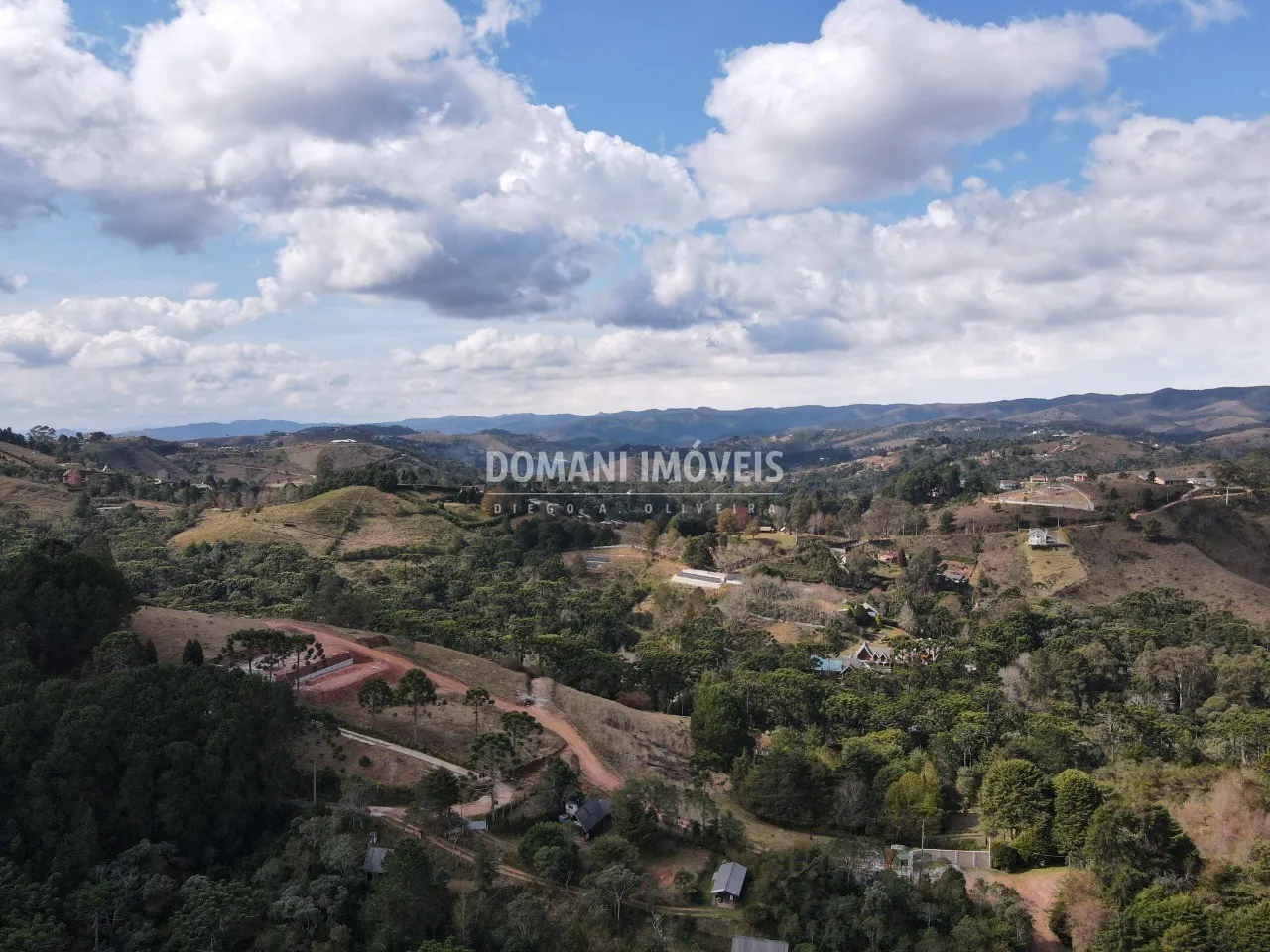 Casa à venda de 1.000 m² em Campos do Jordão, SP, Brasil