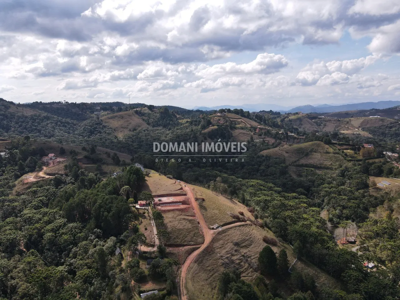 Casa à venda de 1.000 m² em Campos do Jordão, SP, Brasil