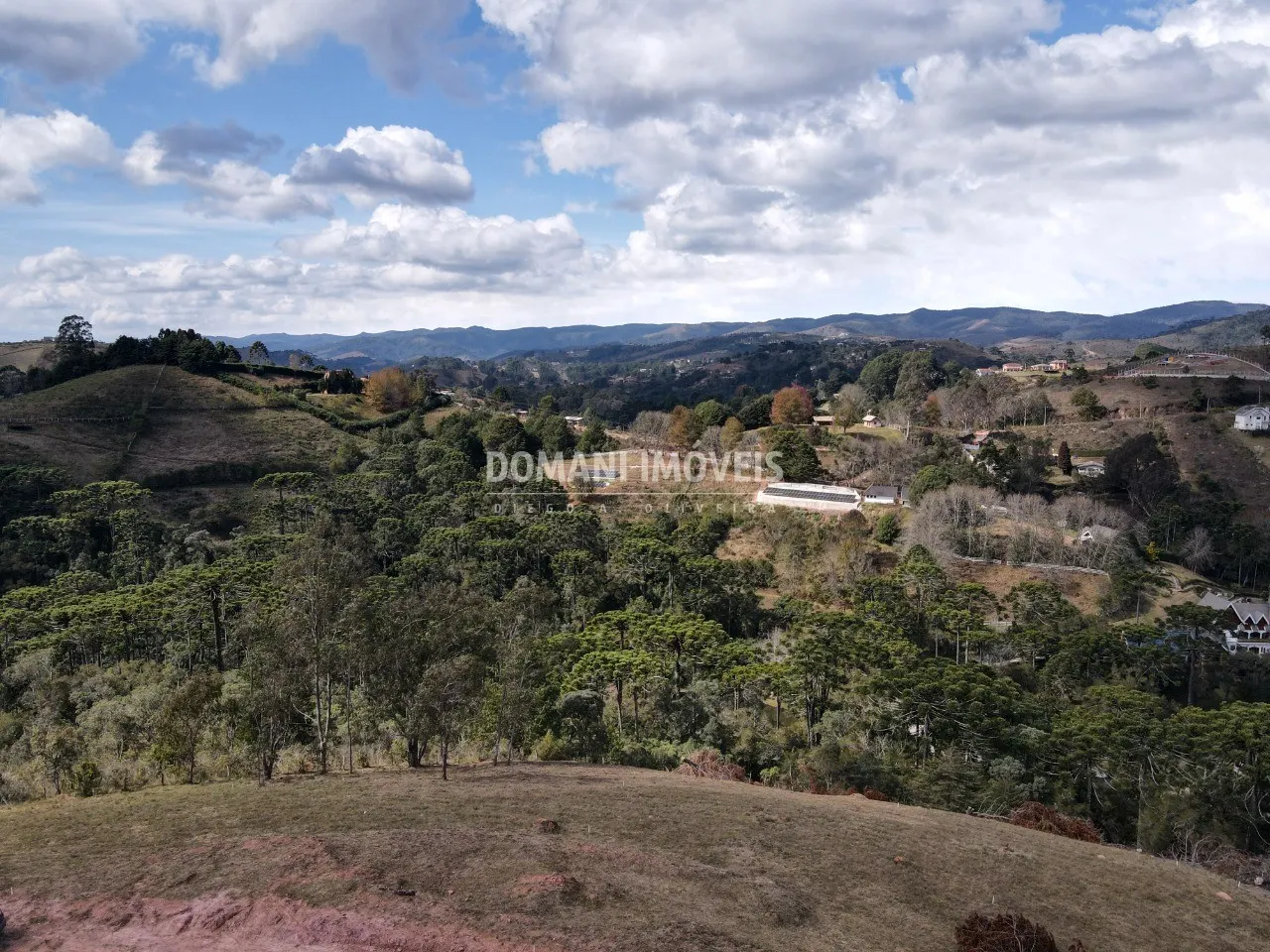Casa à venda de 1.000 m² em Campos do Jordão, SP, Brasil