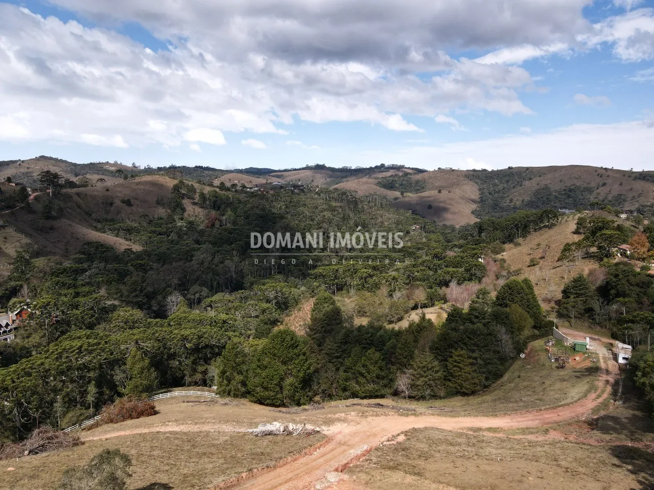 Casa à venda de 1.000 m² em Campos do Jordão, SP, Brasil
