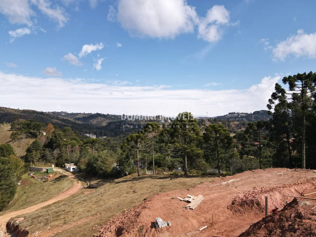 Casa à venda de 1.000 m² em Campos do Jordão, SP, Brasil