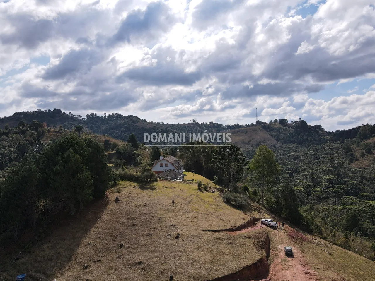 Casa à venda de 1.000 m² em Campos do Jordão, SP, Brasil