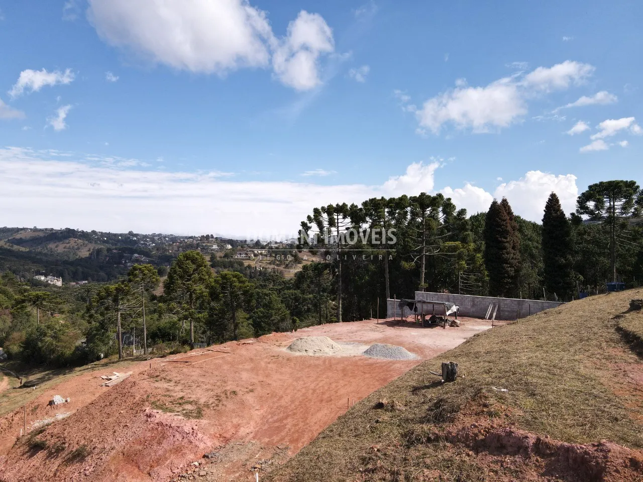 Casa à venda de 1.000 m² em Campos do Jordão, SP, Brasil