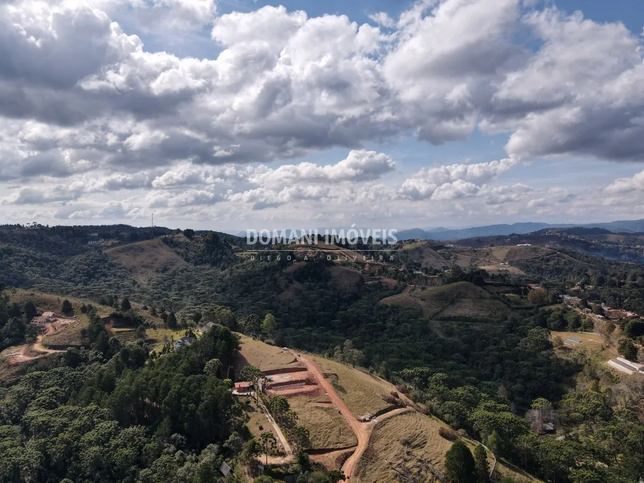 Casa à venda de 1.000 m² em Campos do Jordão, SP, Brasil