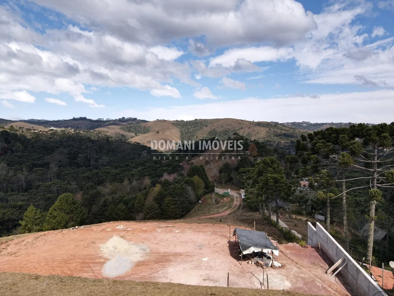 Casa à venda de 1.000 m² em Campos do Jordão, SP, Brasil