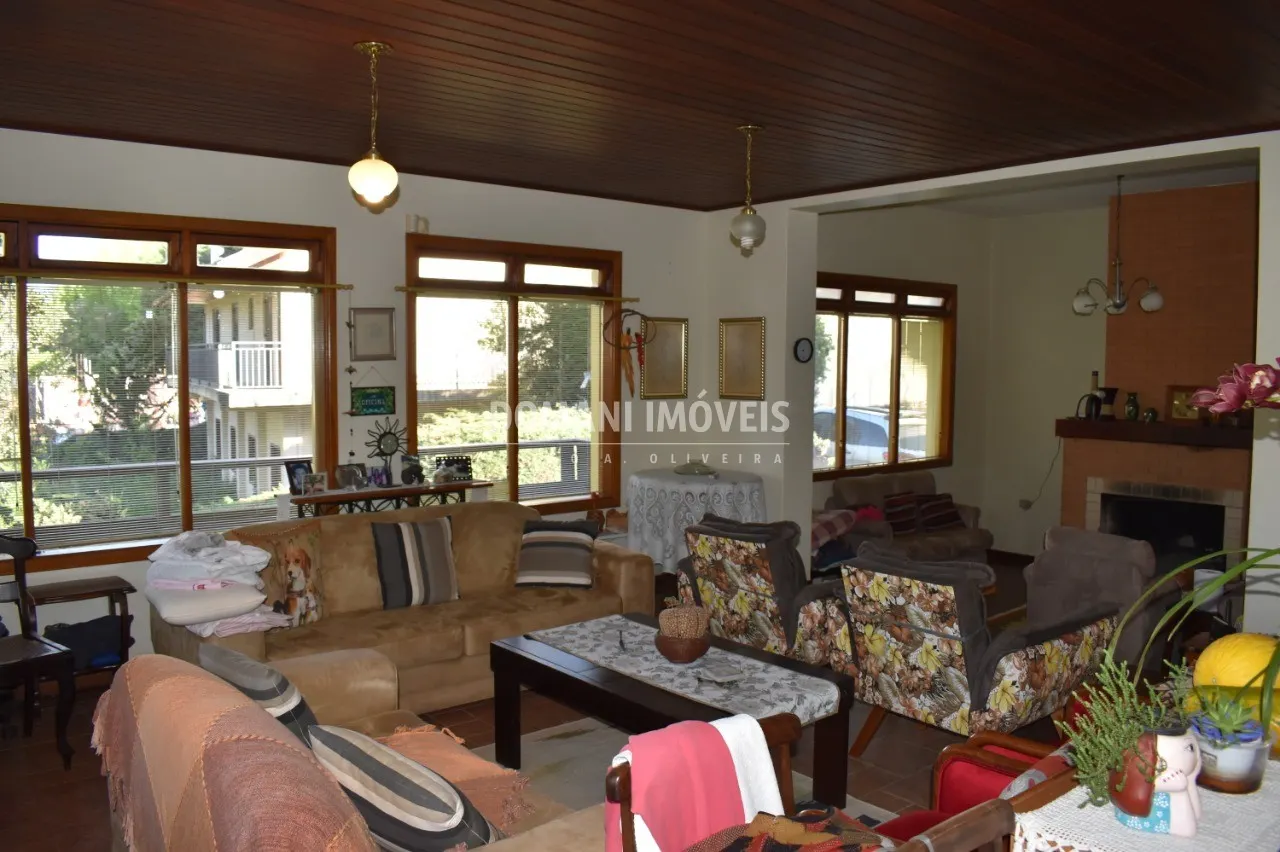 House for sale and to rent of 1,120 m² in Campos do Jordão, SP, Brazil