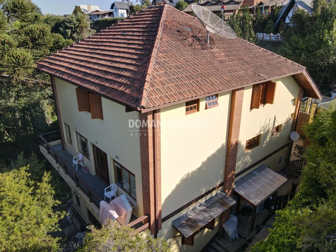 House for sale and to rent of 1,120 m² in Campos do Jordão, SP, Brazil