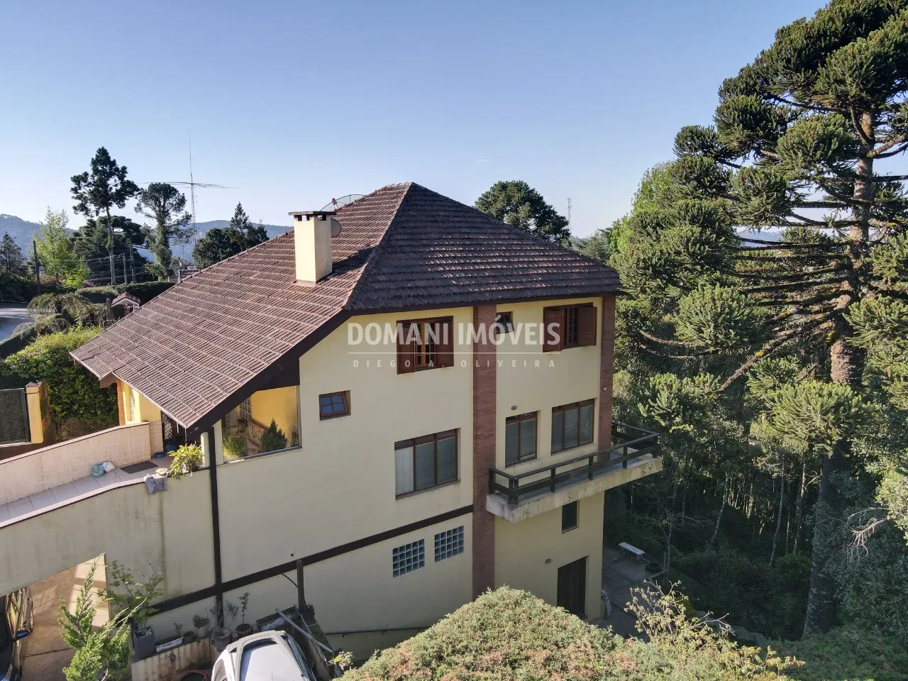 Casa à venda e para Alugar de 1.120 m² em Campos do Jordão, SP, Brasil