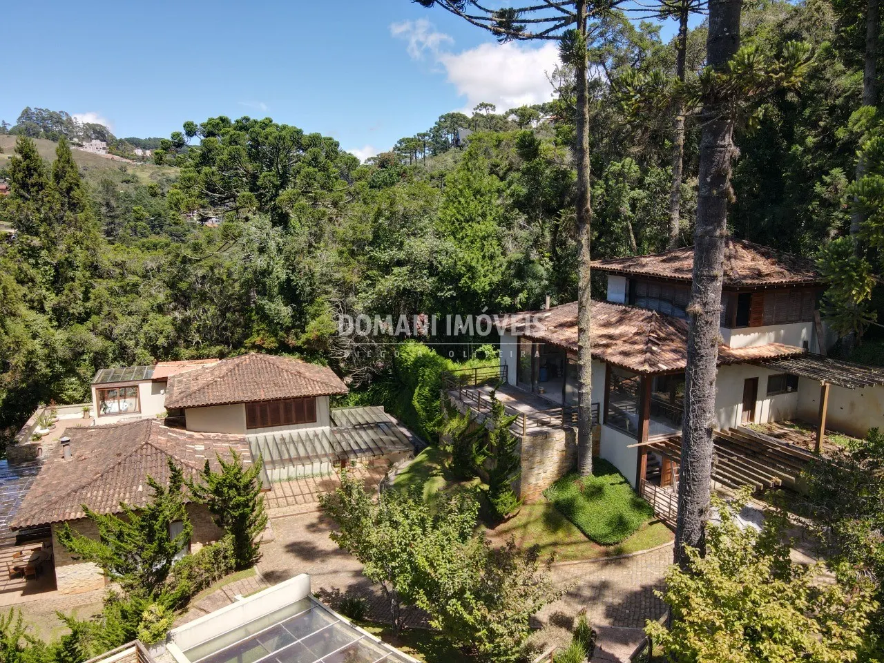Casa à venda de 1.305 m² em Campos do Jordão, SP, Brasil