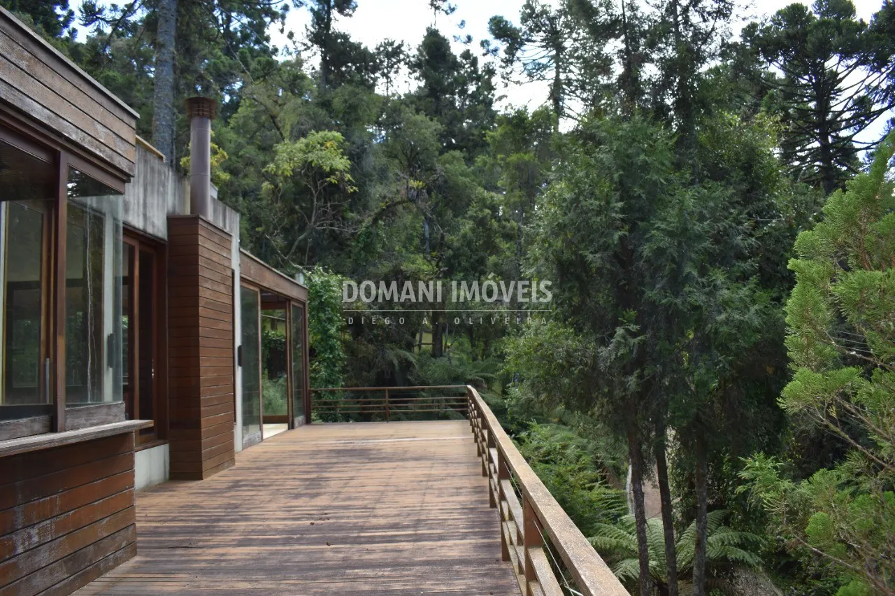 Casa à venda de 1.305 m² em Campos do Jordão, SP, Brasil