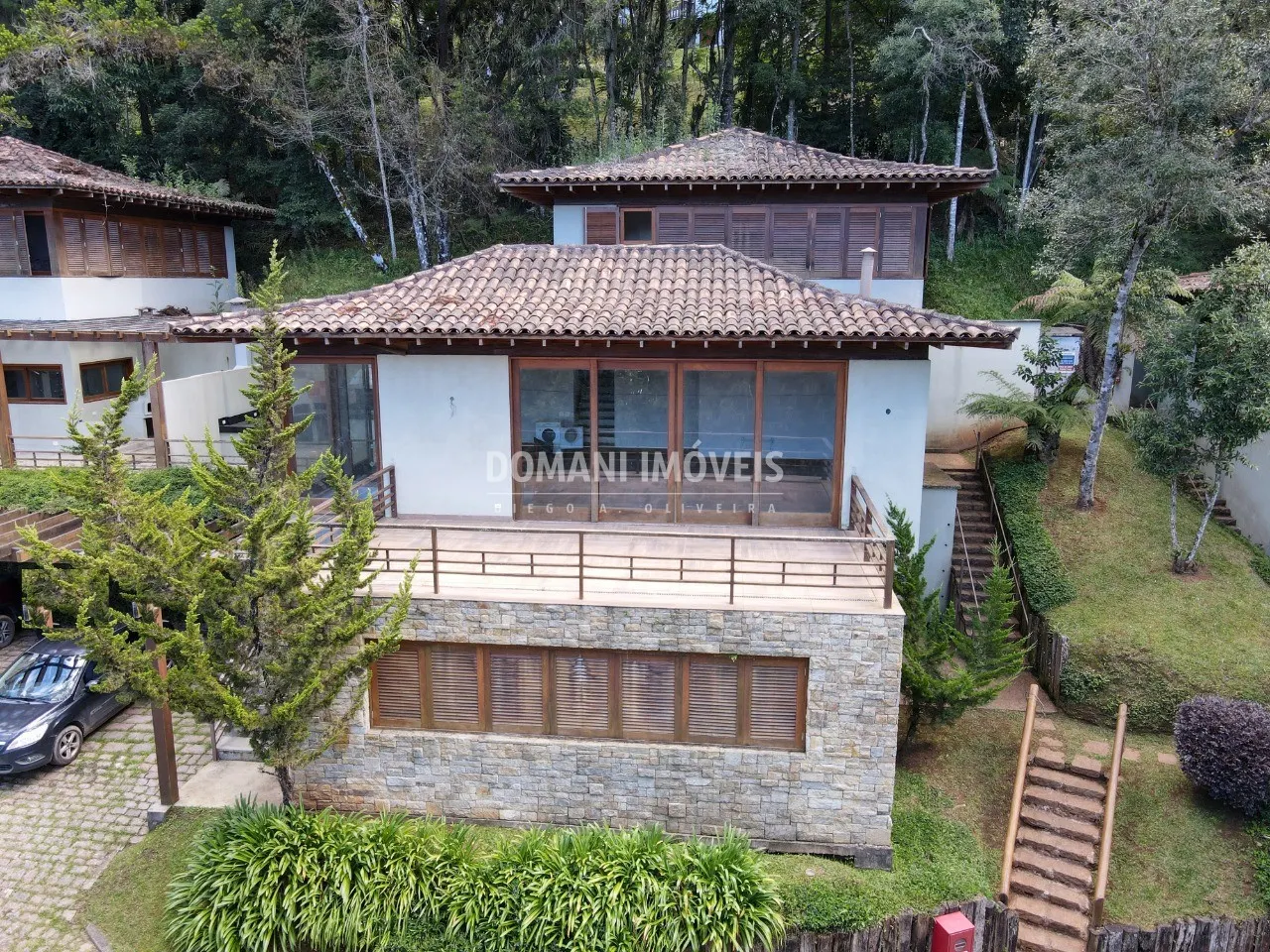Casa à venda de 1.305 m² em Campos do Jordão, SP, Brasil