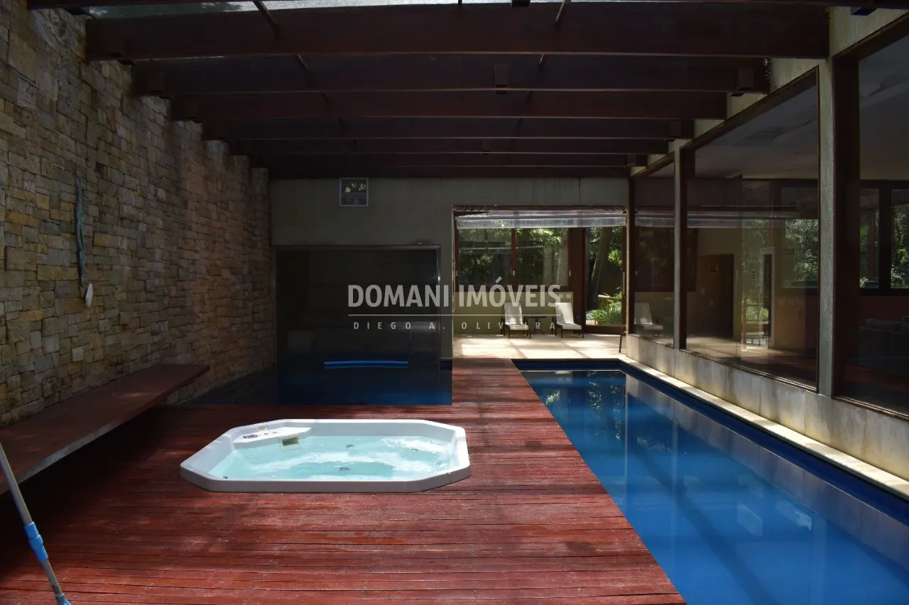 Casa à venda de 1.305 m² em Campos do Jordão, SP, Brasil