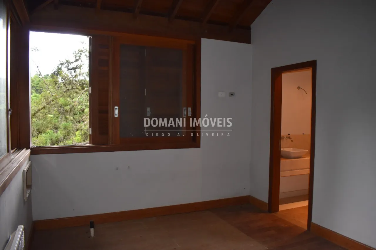 Casa à venda de 1.305 m² em Campos do Jordão, SP, Brasil