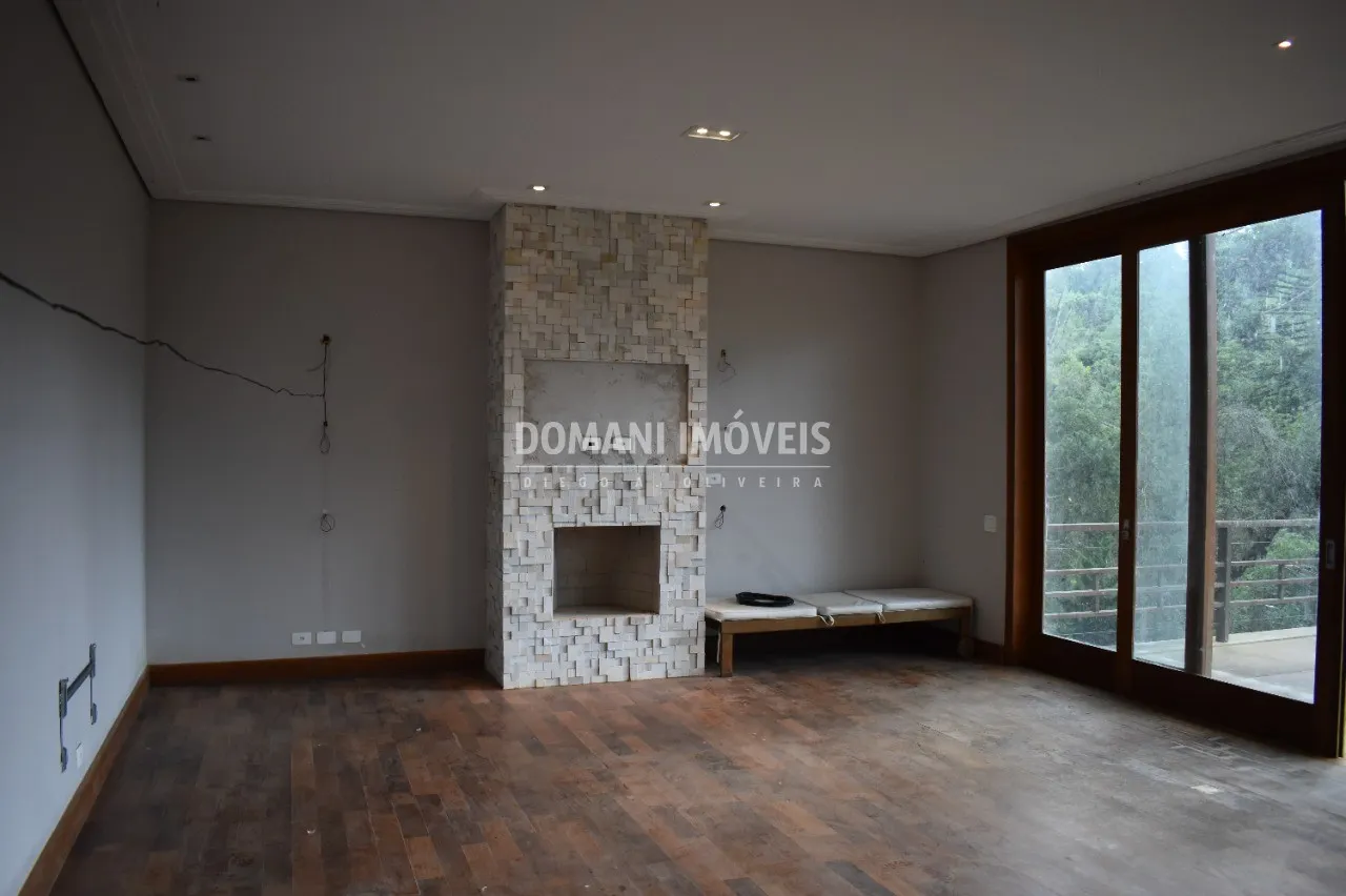 Casa à venda de 1.305 m² em Campos do Jordão, SP, Brasil