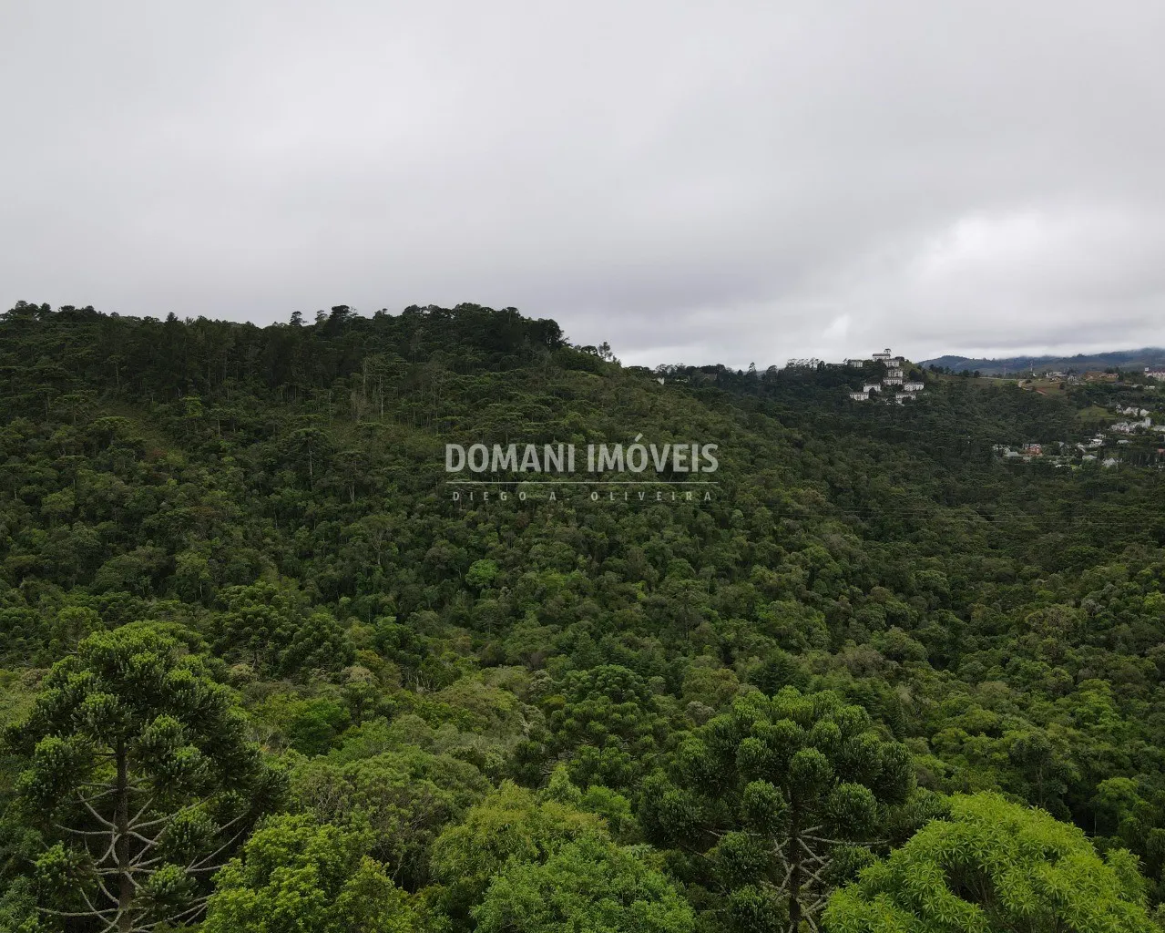 Terreno à venda de 1.580 m² em Campos do Jordão, SP, Brasil