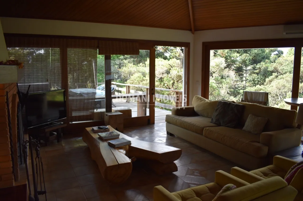 Casa à venda de 7.780 m² em Campos do Jordão, SP, Brasil
