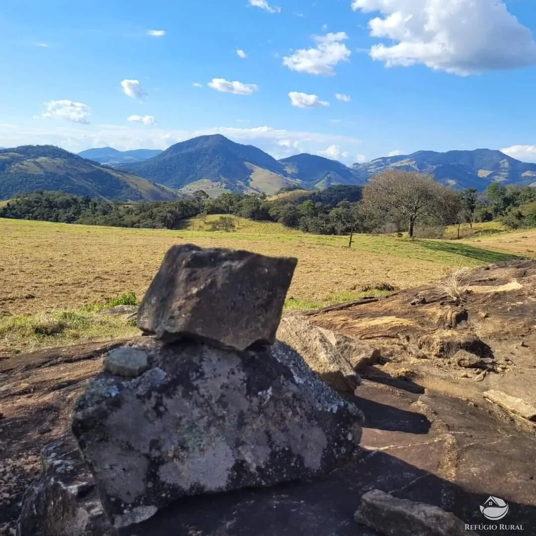 Terreno à venda de 2 ha em São Bento do Sapucaí, SP, Brasil