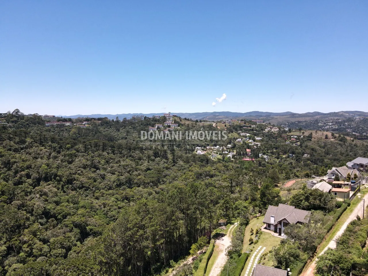 Terreno à venda de 3.540 m² em Campos do Jordão, SP, Brasil