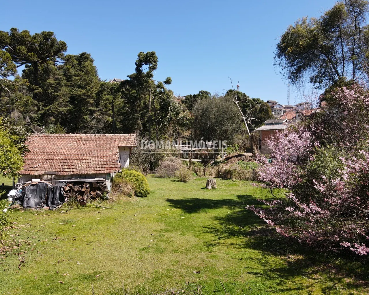 Casa à venda de 3.550 m² em Campos do Jordão, SP, Brasil
