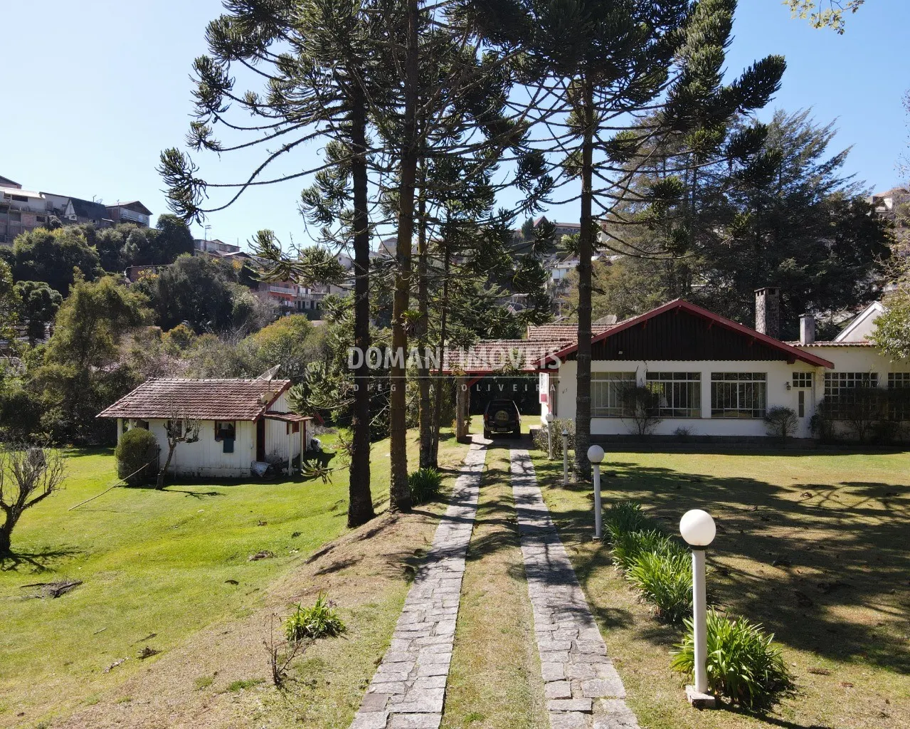 Casa à venda de 3.550 m² em Campos do Jordão, SP, Brasil
