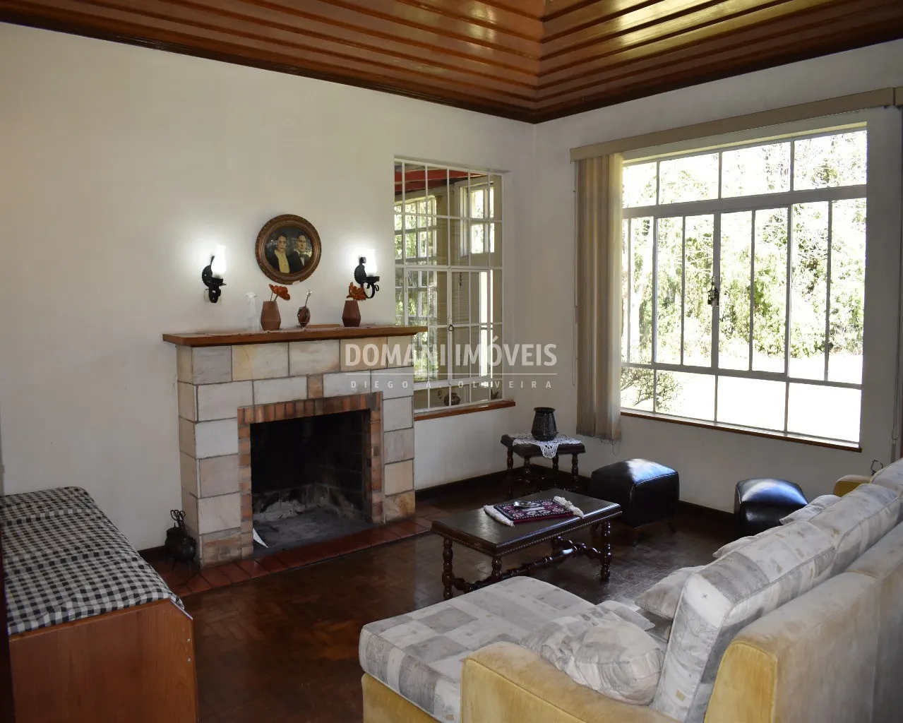 Casa à venda de 3.550 m² em Campos do Jordão, SP, Brasil