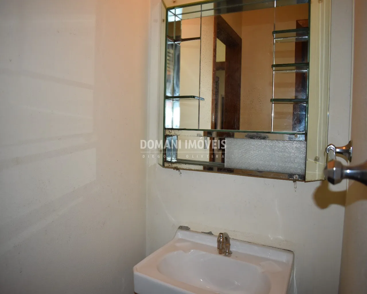 Casa à venda de 3.550 m² em Campos do Jordão, SP, Brasil
