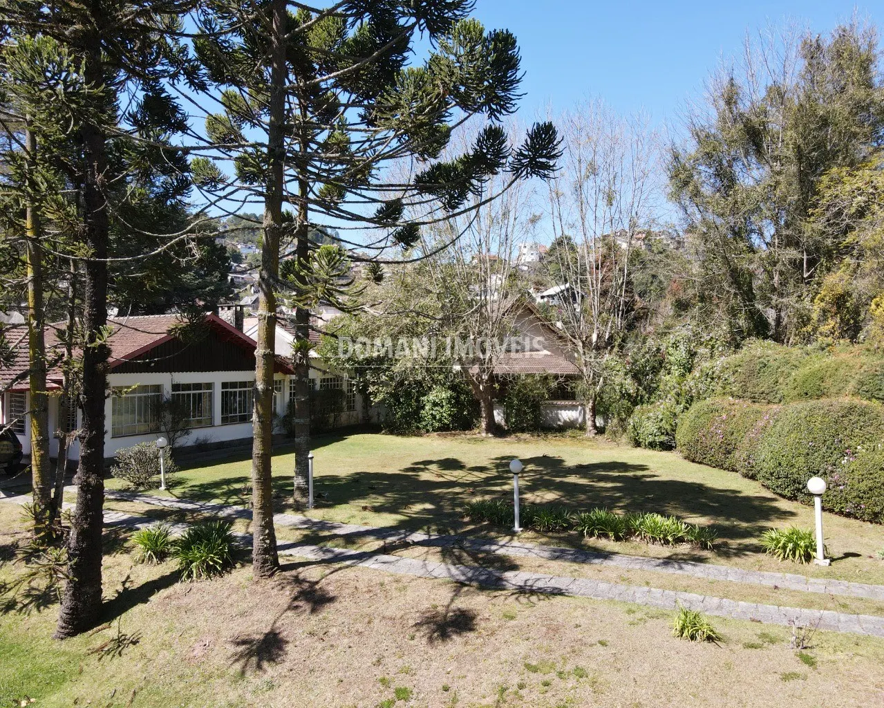 Casa à venda de 3.550 m² em Campos do Jordão, SP, Brasil