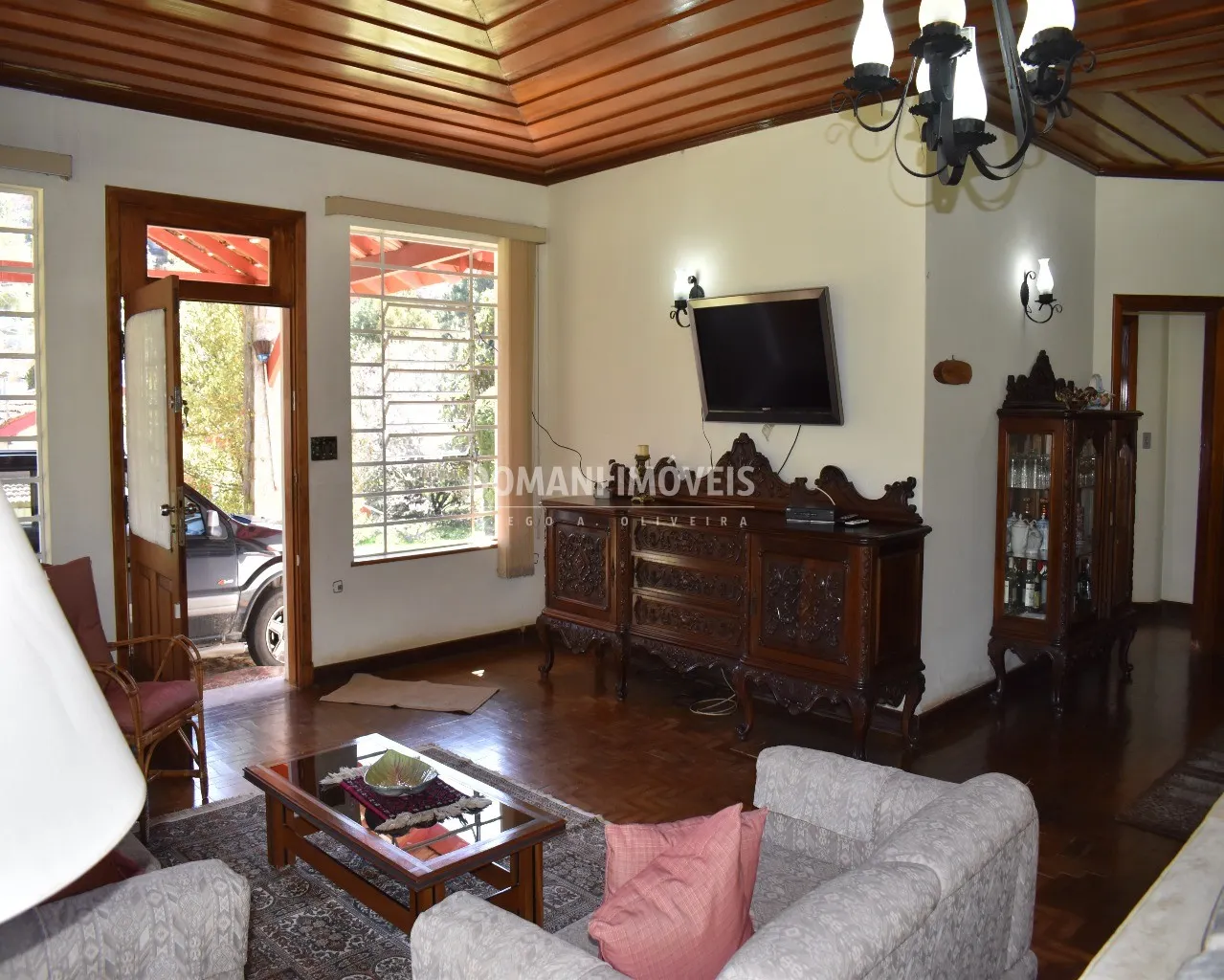 Casa à venda de 3.550 m² em Campos do Jordão, SP, Brasil