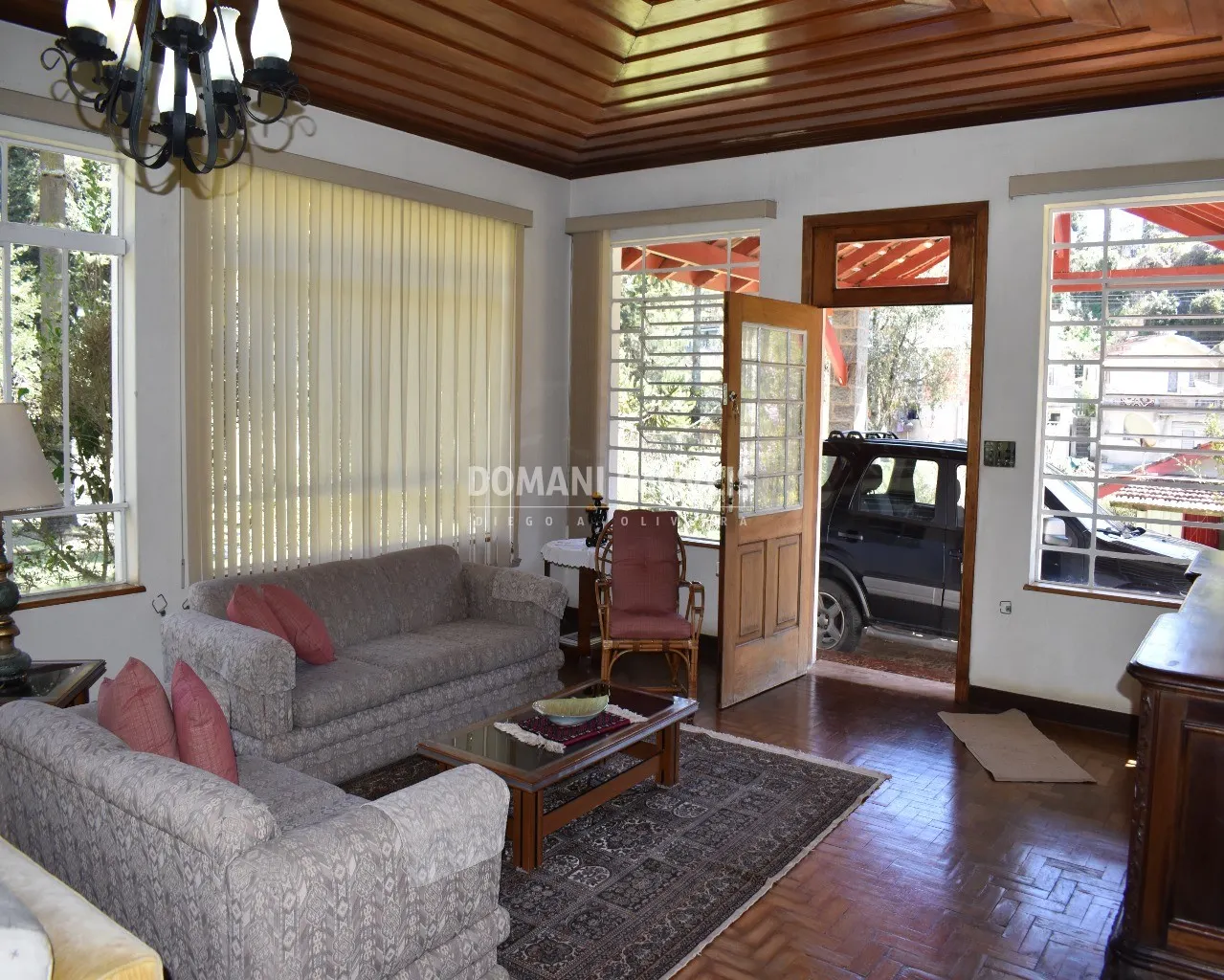 Casa à venda de 3.550 m² em Campos do Jordão, SP, Brasil