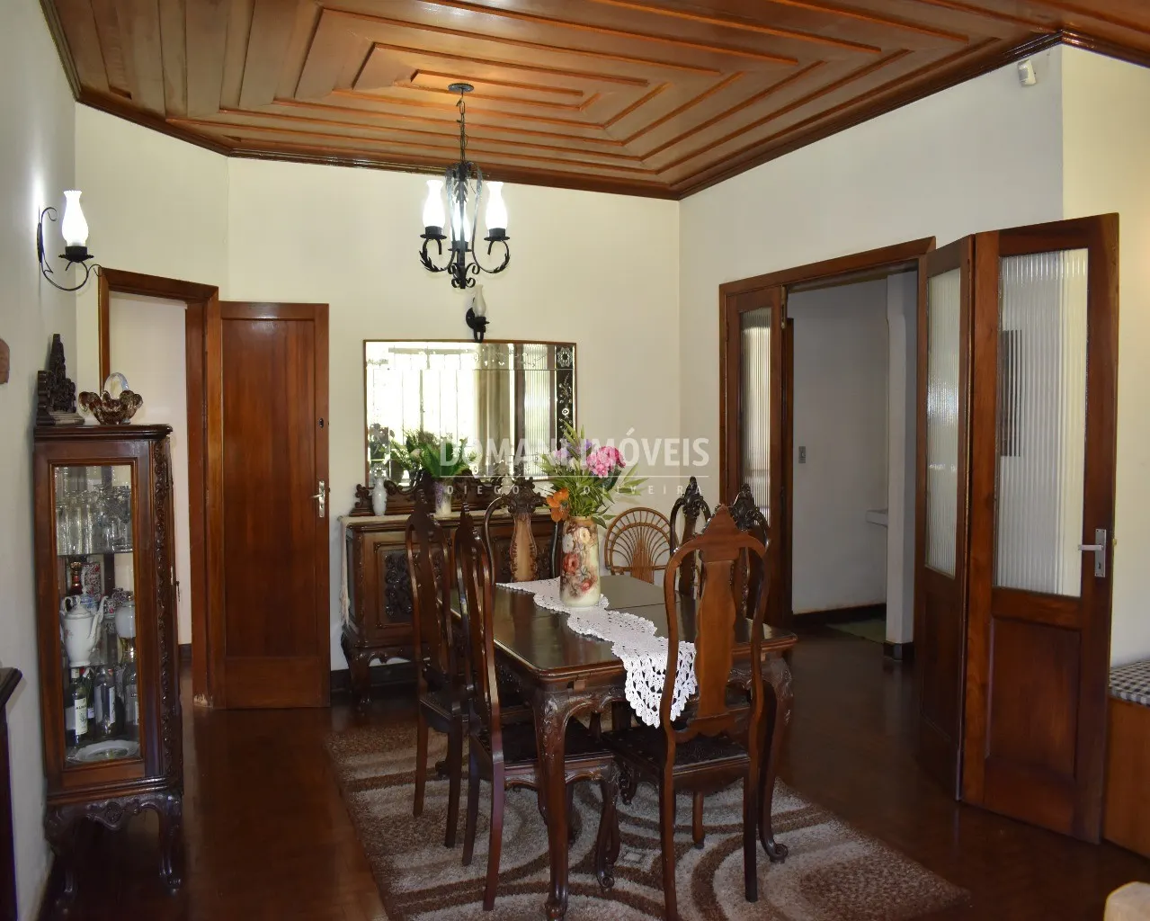 Casa à venda de 3.550 m² em Campos do Jordão, SP, Brasil