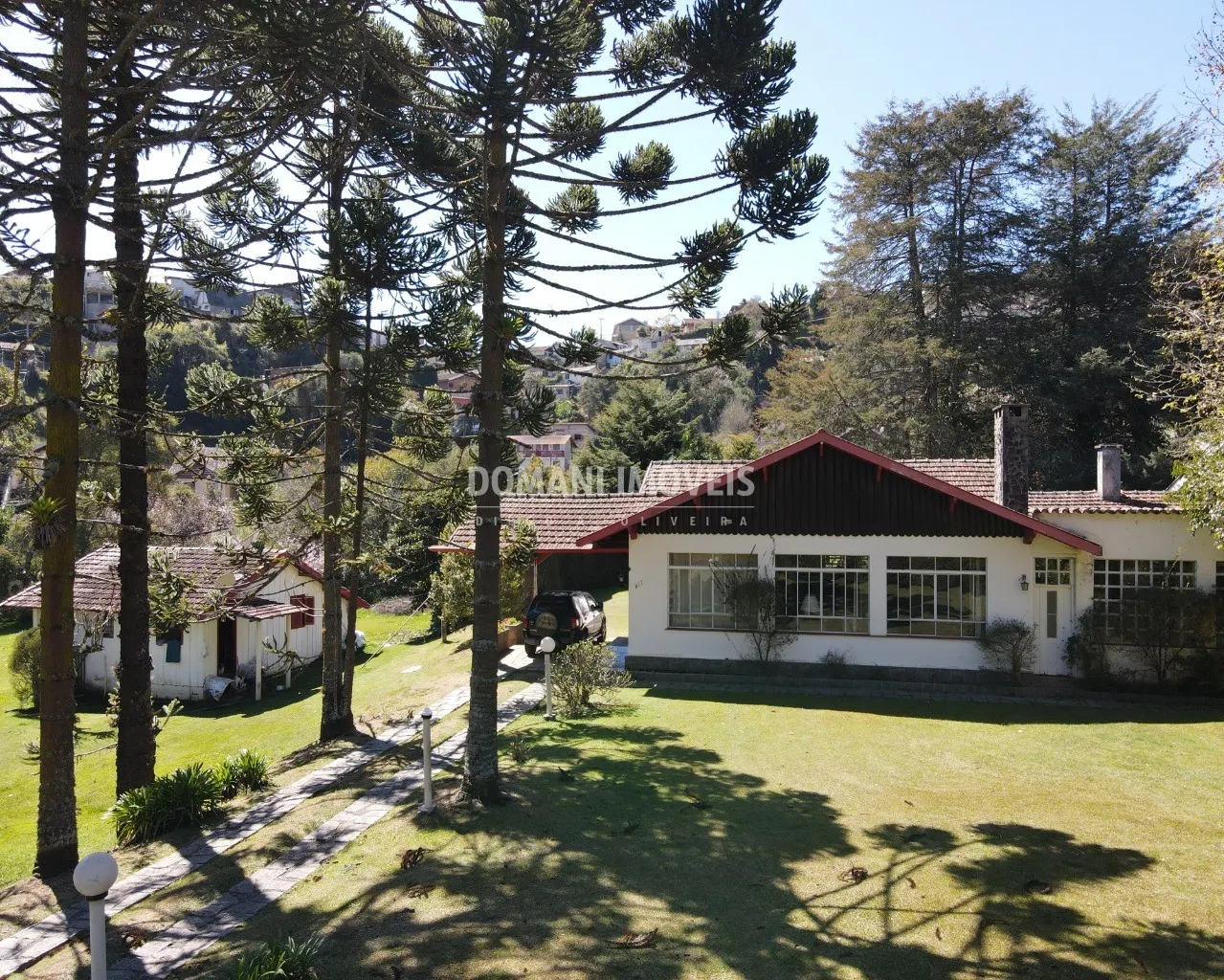 Casa à venda de 3.550 m² em Campos do Jordão, SP, Brasil
