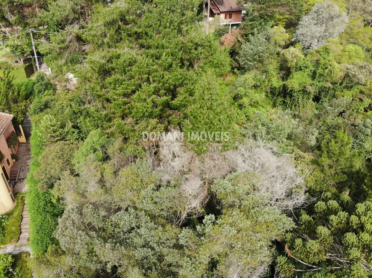Terreno à venda de 1.760 m² em Campos do Jordão, SP, Brasil