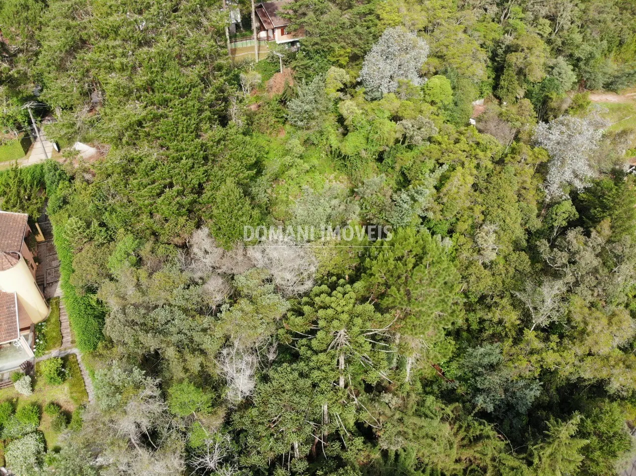 Terreno à venda de 1.760 m² em Campos do Jordão, SP, Brasil