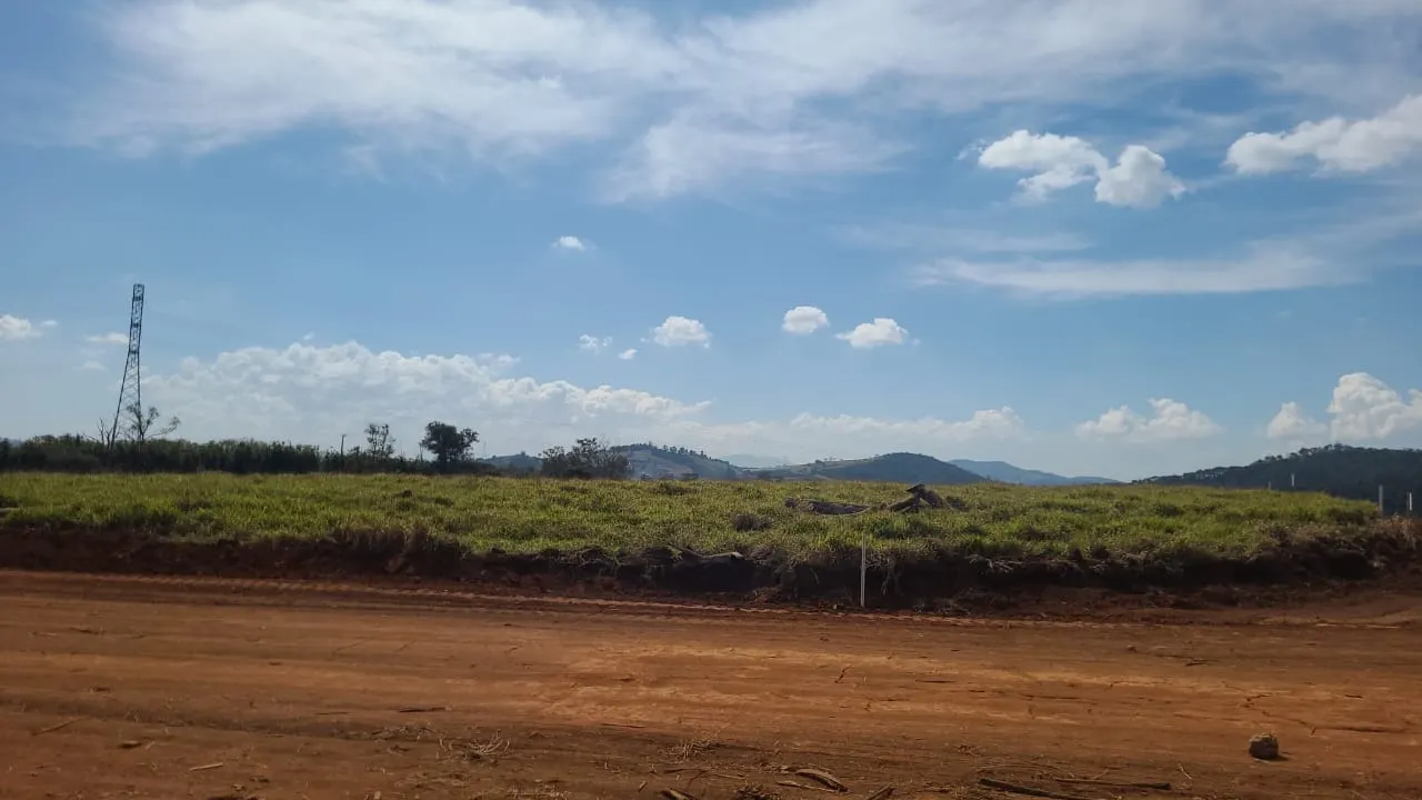 Terreno à venda de 360 m² em Atibaia, SP, Brasil