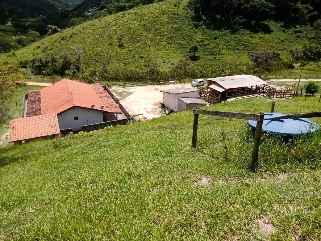 Sítio à venda de 5 ha em Paraibuna, SP, Brasil
