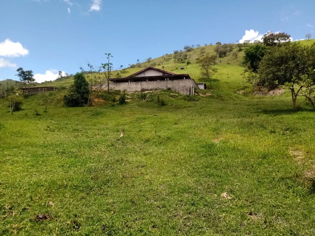 Sítio à venda de 5 ha em Paraibuna, SP, Brasil