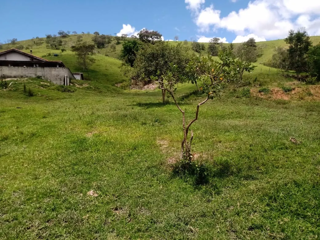Sítio à venda de 5 ha em Paraibuna, SP, Brasil