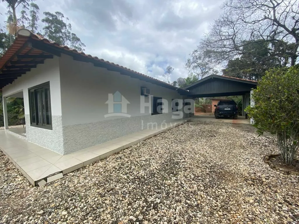 Casa à venda de 1.500 m² em Nova Trento, SC, Brasil