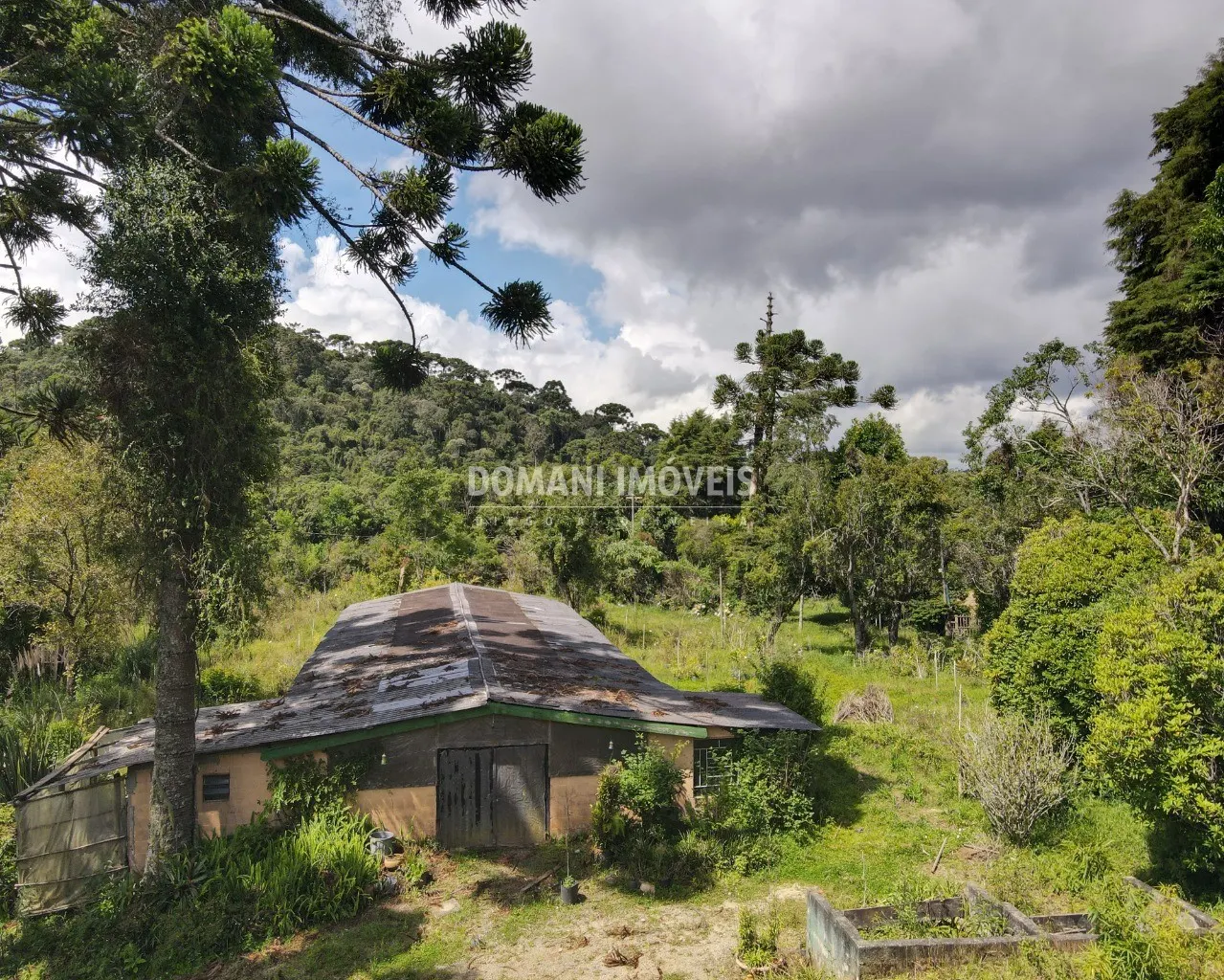Terreno à venda de 5.350 m² em Campos do Jordão, SP, Brasil