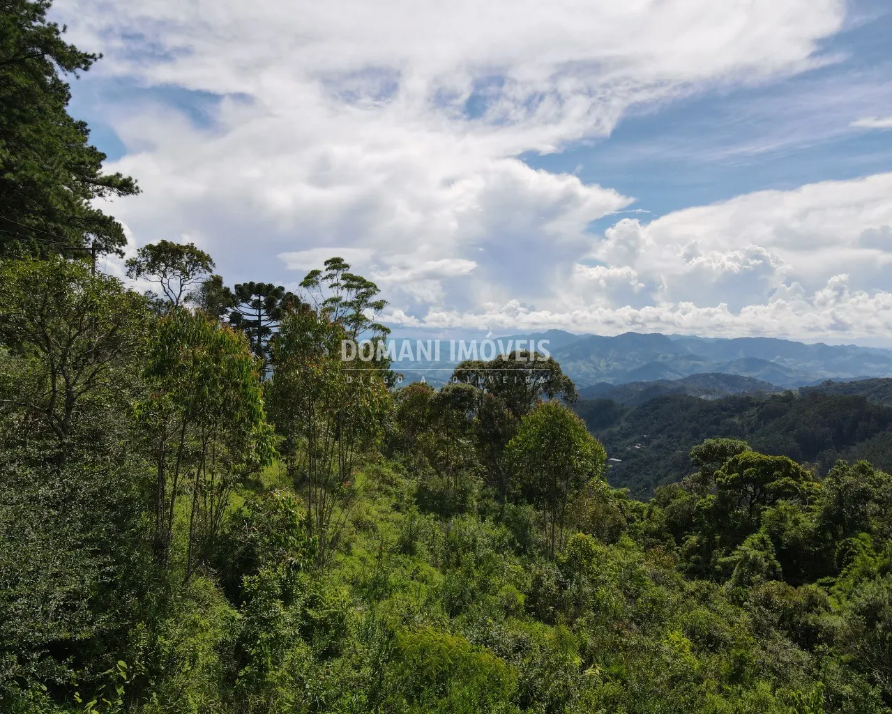 Terreno à venda de 5.350 m² em Campos do Jordão, SP, Brasil