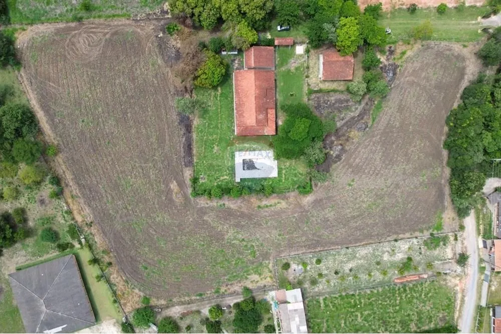 Country home for sale of 391 m² in Araçoiaba da Serra, SP, Brazil