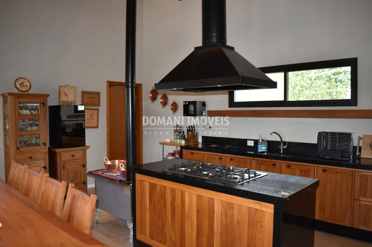 Casa à venda de 952 m² em Santo Antônio do Pinhal, SP, Brasil