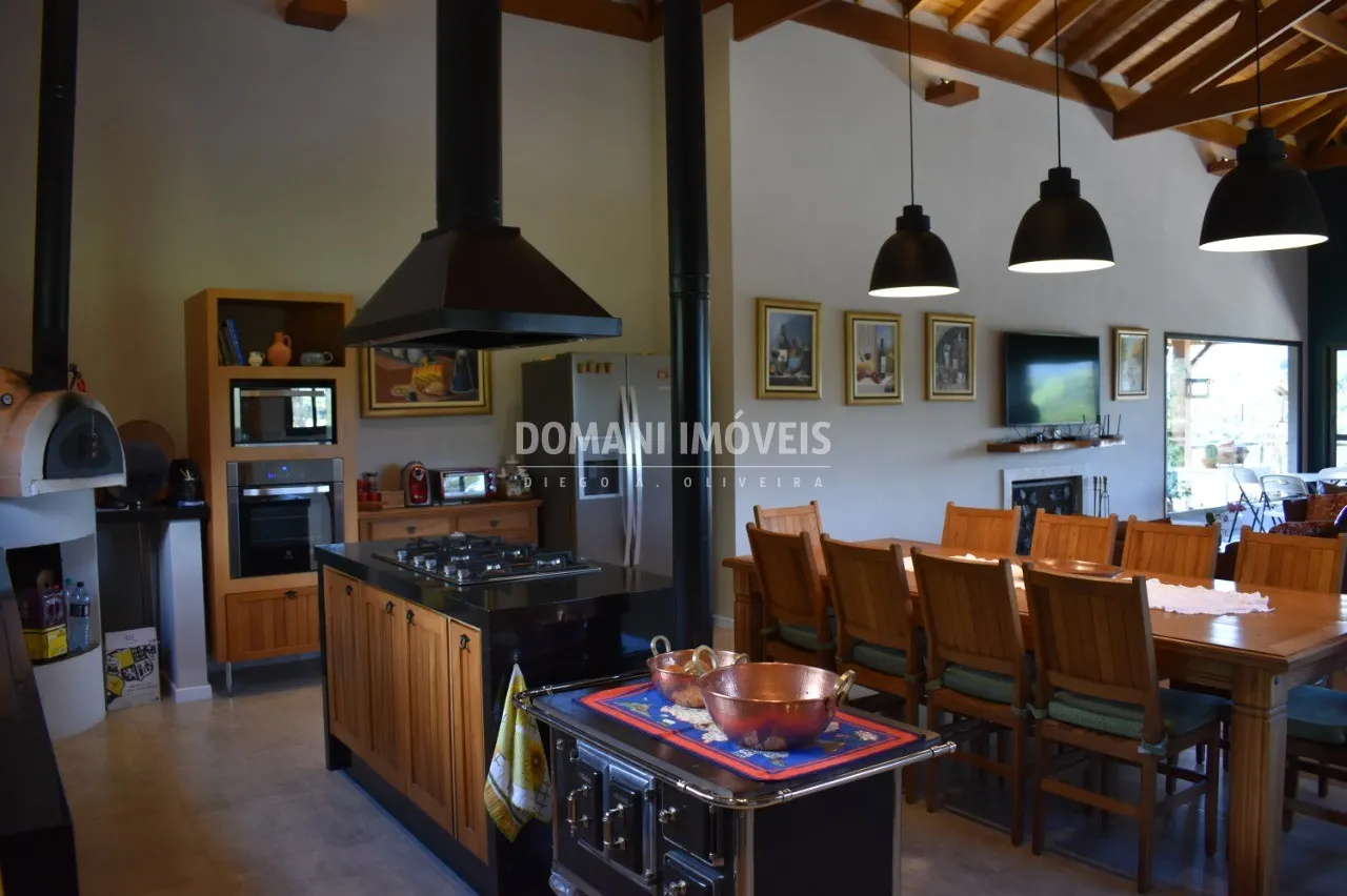 Casa à venda de 952 m² em Santo Antônio do Pinhal, SP, Brasil